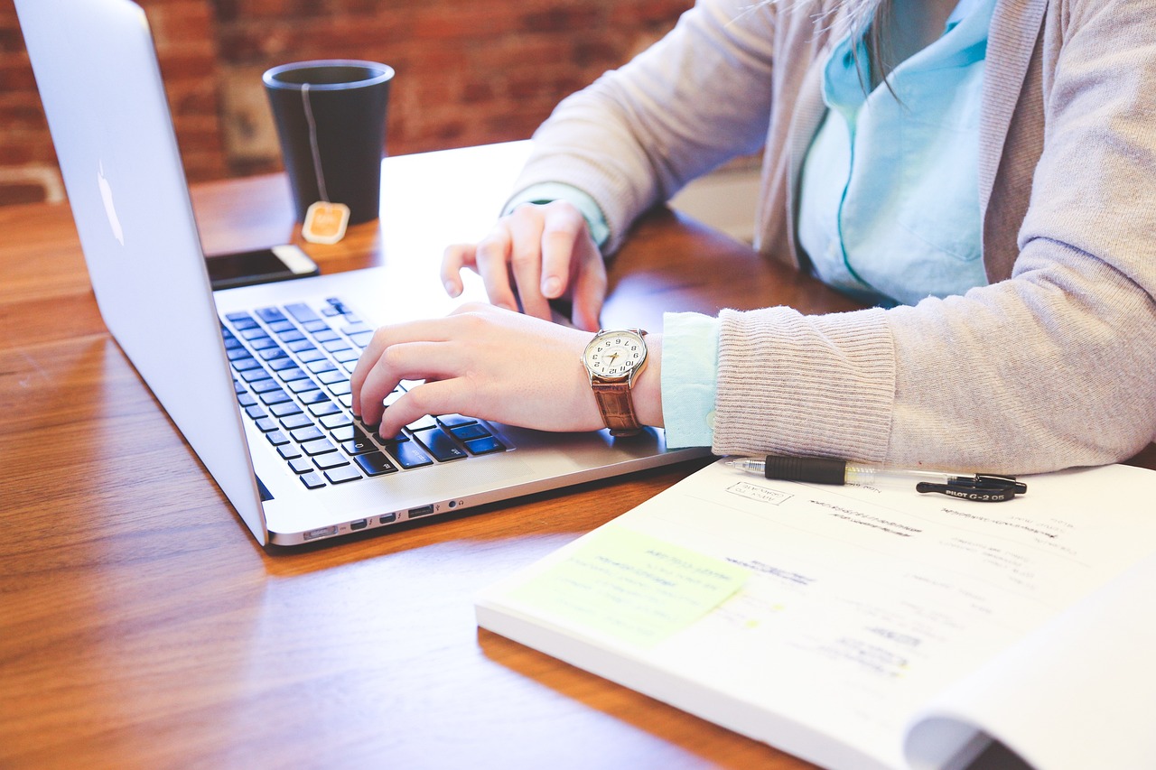 alternance community manager